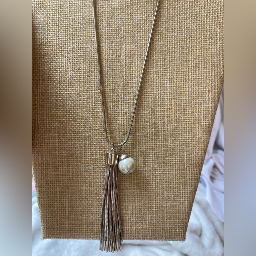 White House‎ Black Market Convertible Necklace with Faux Pearls - Picture 2 of 9